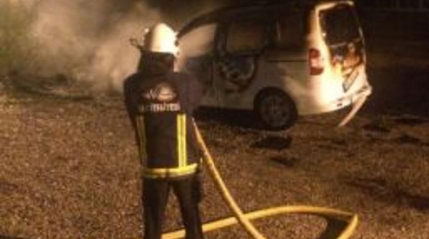 Park Halindeki Ara&ccedil; Alev Aldı