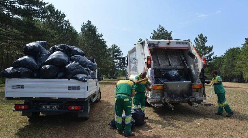 Kastamonu Belediyesi Ekipleri Mesire Alanlarını Temizledi