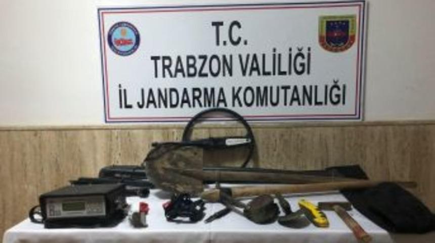Trabzon&rsquo;da İzinsiz Define Kazısı Yapan 7 Kişi G&ouml;zaltına Alındı