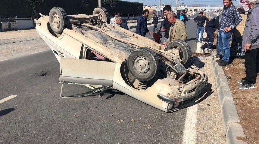 Uşak’ta Trafik Kazası: 2 Yaralı