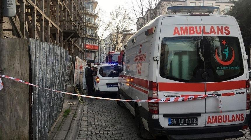 Restorasyon Halindeki İl Milli Eğitim M&uuml;d&uuml;rl&uuml;ğ&uuml; Binasında Kendini Astı