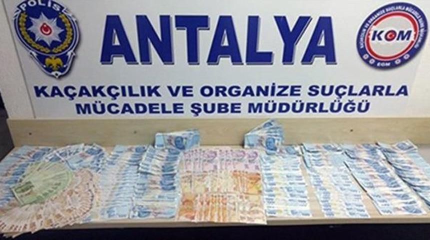 Yakalanmasalar Hem Dolandırıp Hem Zehirleyeceklerdi
