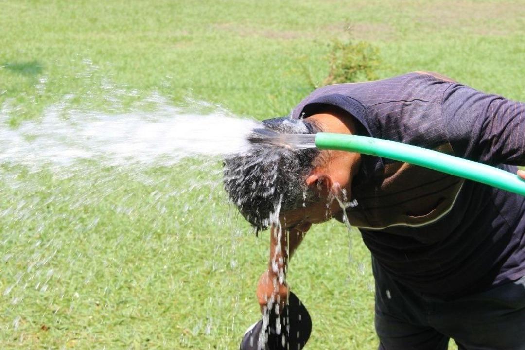 Hatay&rsquo;da Sıcaklar Sahillerin Boşalmasına Neden Oldu