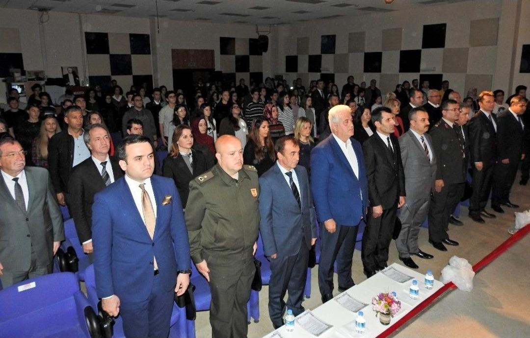 &Ccedil;eşme&rsquo;de İstiklal Marşı&rsquo;nın Kabul&uuml;n&uuml;n 97. Yılı Kutlandı