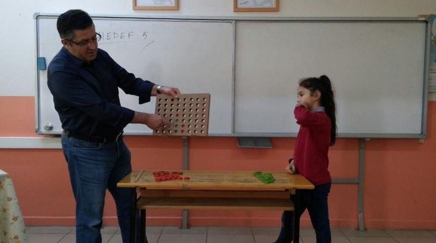 Bu Okulda &Ouml;ğrenciler Zeka Oyunları İle &Ouml;ğreniyorlar