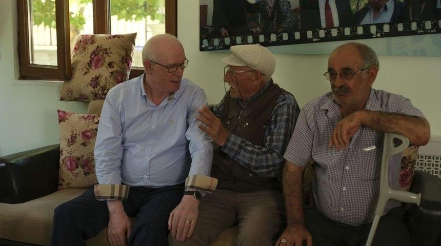 Kazım Kurt, Koca &Ccedil;ınar Yaşam Merkezi M&uuml;davimlerini Ziyaret Etti