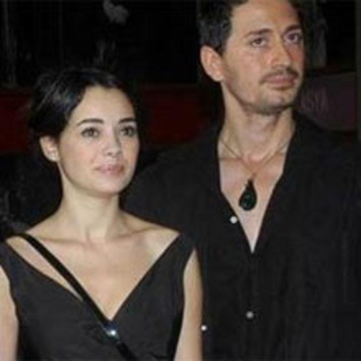 &Ouml;zg&uuml;'n&uuml;n Sevgilisi Kime Emanet?