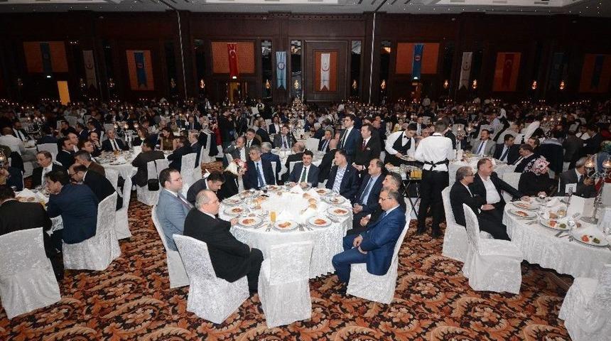 İstanbul Valisi Şahin, 14 Mart Tıp Bayramı Etkinliğine Katıldı