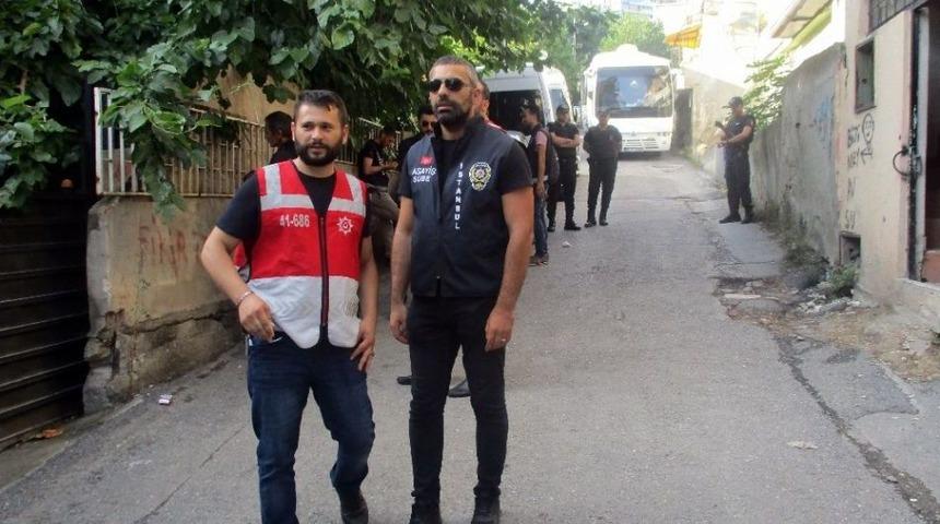 İstanbul Polisinden Kadık&ouml;y&rsquo;de Narkotik Operasyonu