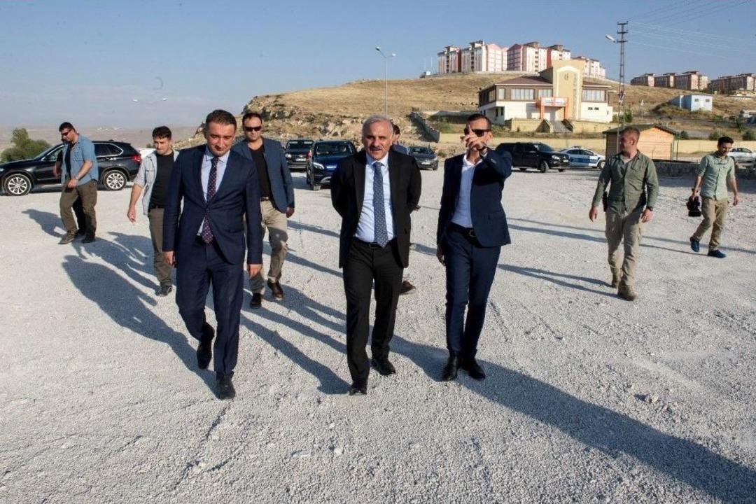 Vali Zorluoğlu, Edremit&rsquo;teki &Ccedil;alışmaları İnceledi