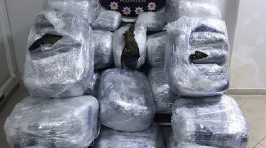 Gardiyan 217 Kilo Esrarla Yakalanınca Tutuklandı