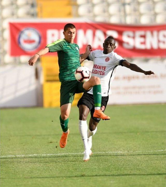 Bursaspor, Ümraniyespor’u 2 Golle Geçti