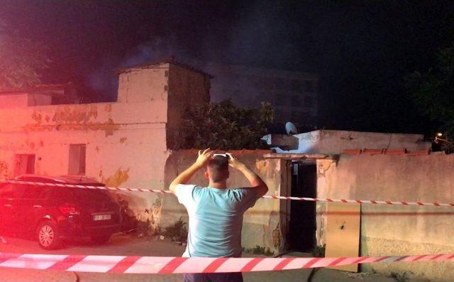 İzmir’de Meydana Gelen Patlama Mahalleliyi Sokağa Döktü