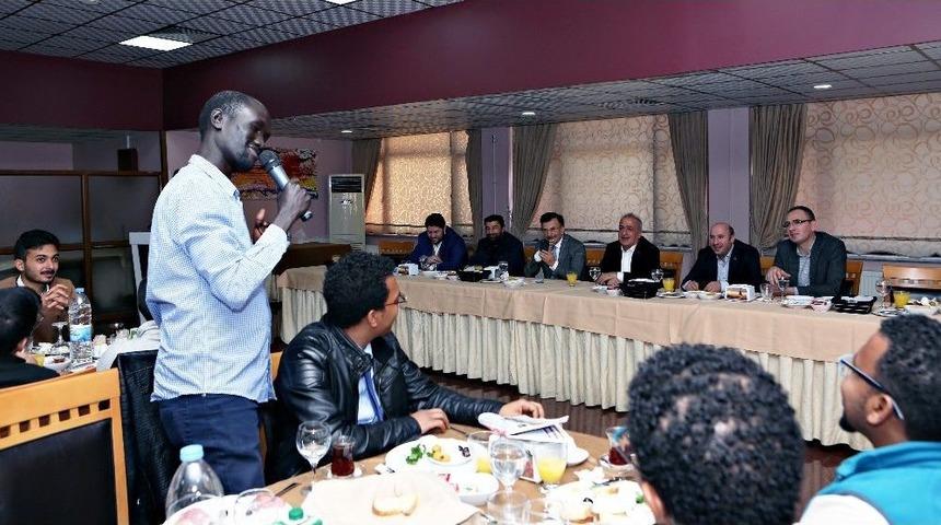 93 Öğrenci Tümsiad’a Emanet