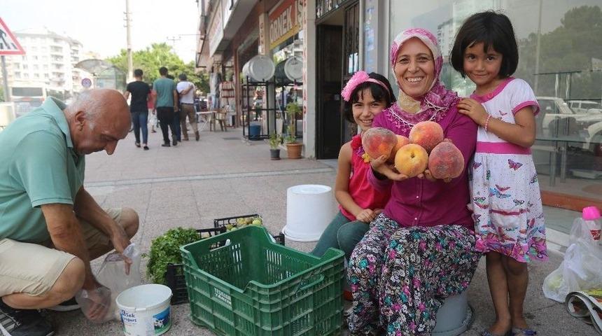 Pazarcı, Şeftalide Aracıyı Aradan Çıkardı