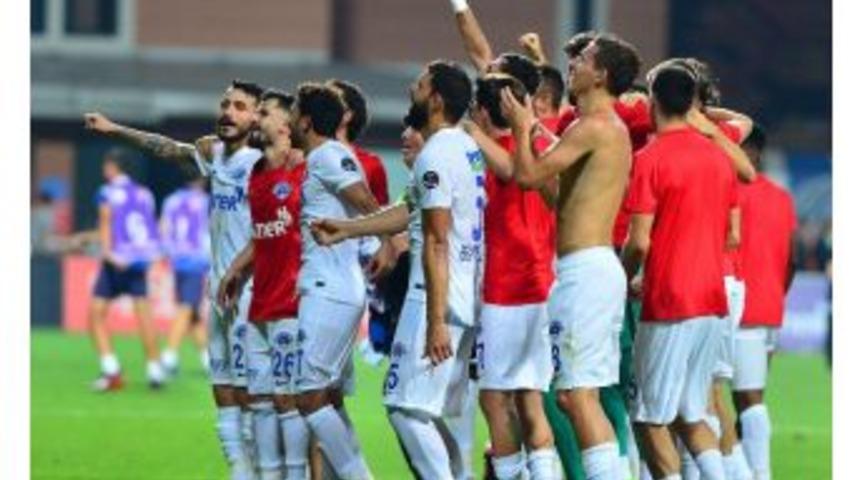 Kasımpaşa, 105 Hafta Sonra Lider Tamamladı