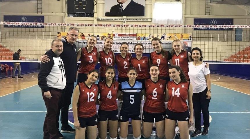 Yaşar &Uuml;niversitesi Ege&rsquo;yi Finallerde Temsil Edecek