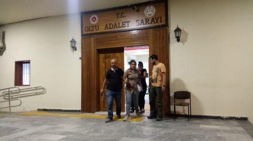 Evden Para Çalan Hırsızlar Yakayı Ele Verdi