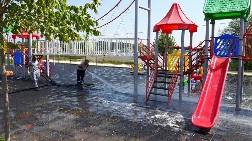 Bilecik Belediyesinden Bayram Temizliği