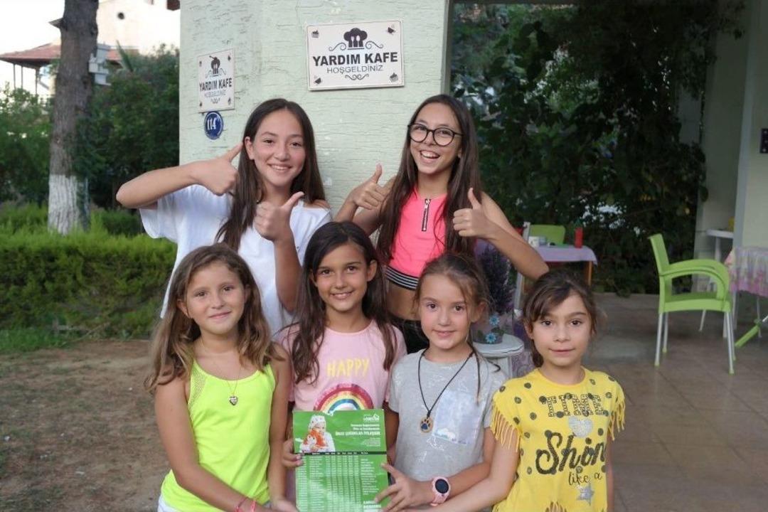 (&ouml;zel) Altın Kalpli Altı Kızdan Alkışlanacak Hareket