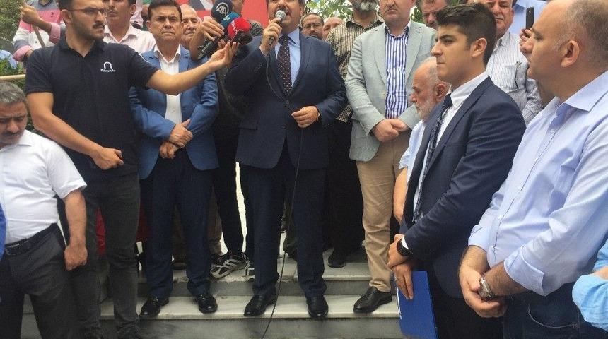 Esenlerli Gen&ccedil;lerden Amerikan Mallarına Boykot