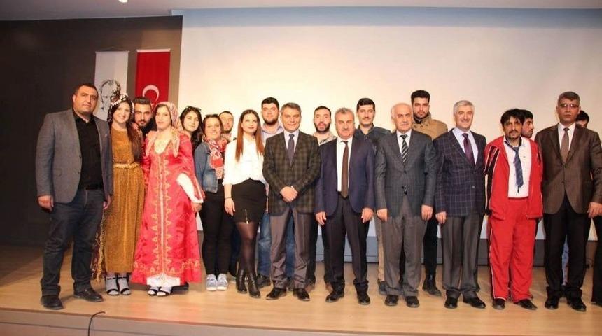 Tatvan Myo Tiyatro Topluluğu İlk Oyunlarını Sahneledi