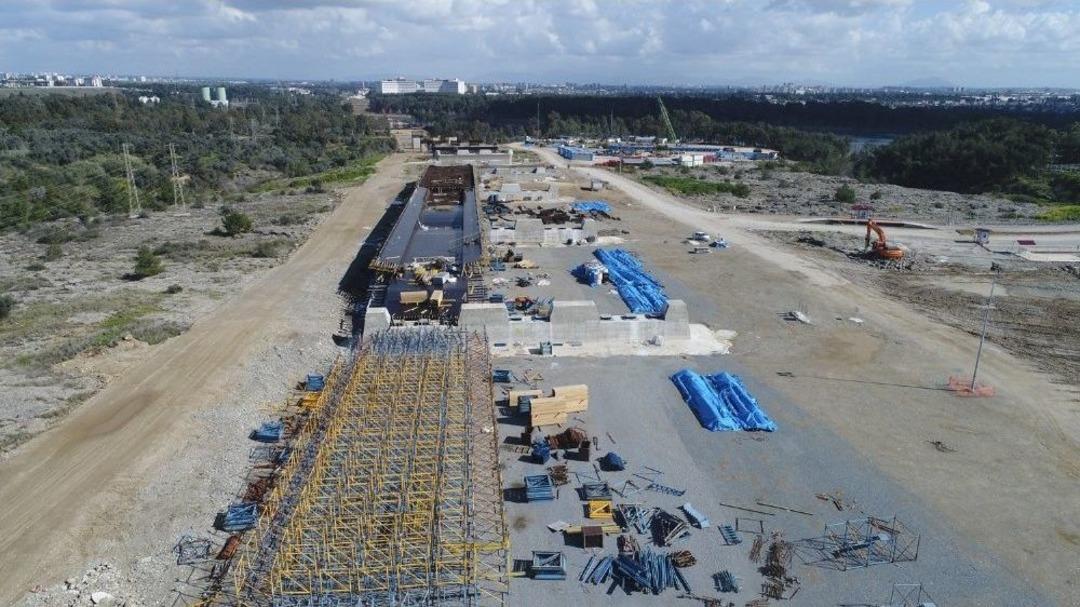 Devlet Bah&ccedil;eli K&ouml;pr&uuml;s&uuml; Şekilleniyor