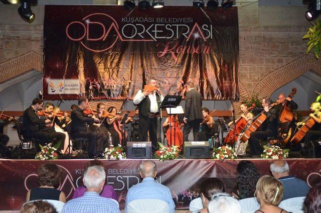 Ünlü Pan Flüt Sanatçısı Gheras, Kuşadası’nda Konser Verdi