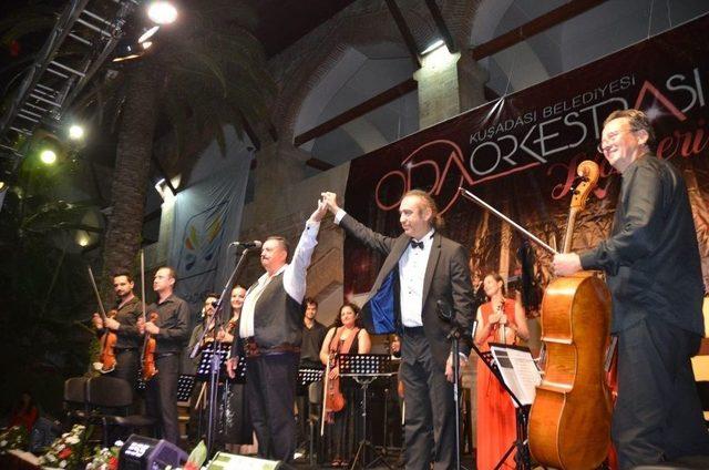 Ünlü Pan Flüt Sanatçısı Gheras, Kuşadası’nda Konser Verdi