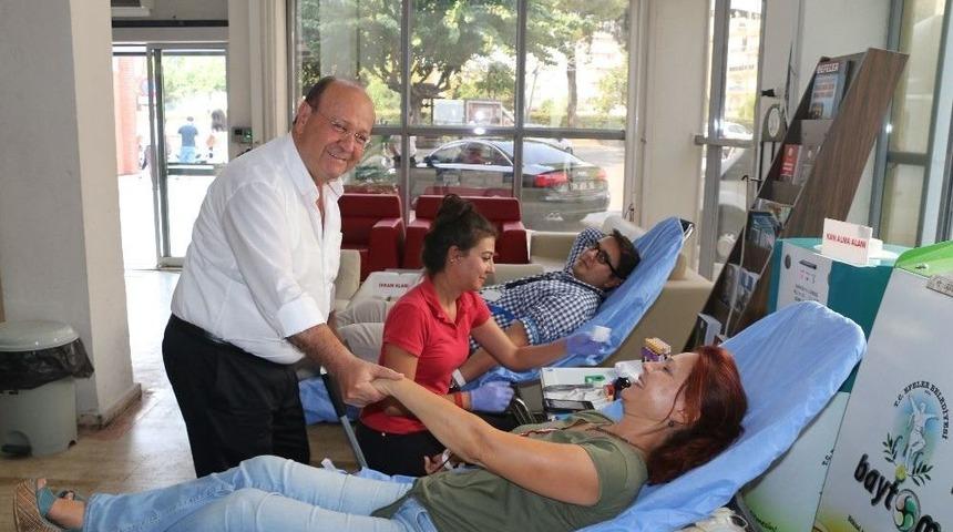 Efeler Belediyesi Personelinden Kızılay&rsquo;a Kan Bağışı