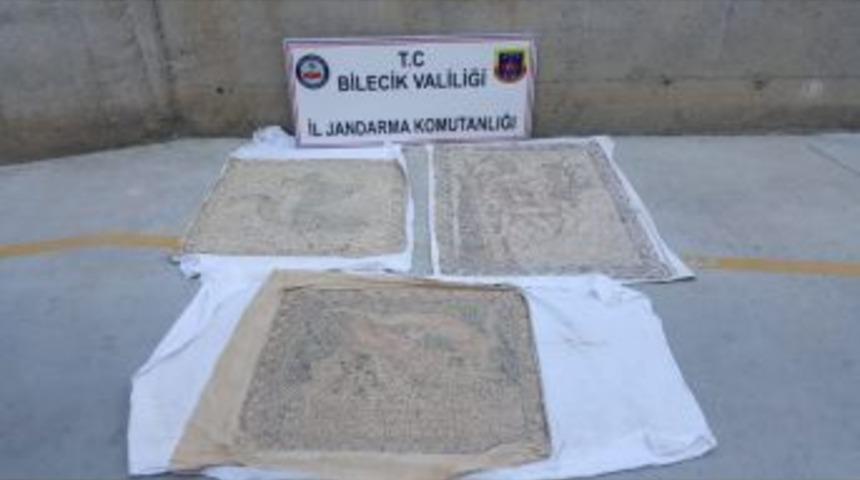 Bilecik’te İnsan Figürlü 3 Adet Tarihi Eser Niteliğinde Mozaik Ele Geçirildi