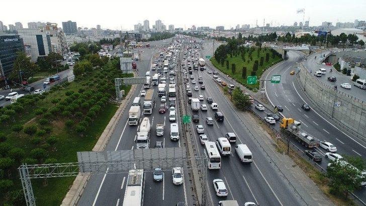 Mahmutbey Gişelerinde Bayram Trafiği G1