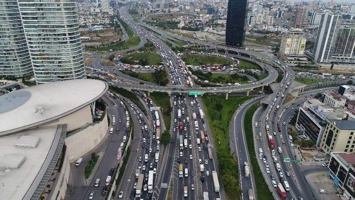 Mahmutbey Gişelerinde Bayram Trafiği G4