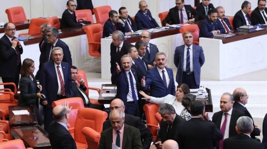 Se&ccedil;im İttifakı G&ouml;r&uuml;şmeleri Sırasında Tansiyon Y&uuml;kseldi