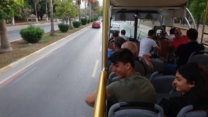 Mersin Sahillerinde "üstü Açık Otobüs" Seferleri Başladı G4