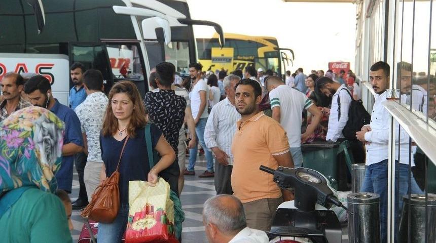 Şanlıurfa Otogarında Kurban Bayramı Yoğunluğu