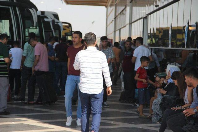 Şanlıurfa Otogarında Kurban Bayramı Yoğunluğu