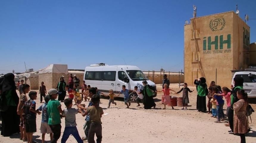 Elazığ&rsquo;dan Gelen Yardımları G&ouml;r&uuml;nce G&ouml;zyaşlarına Hakim Olamadılar