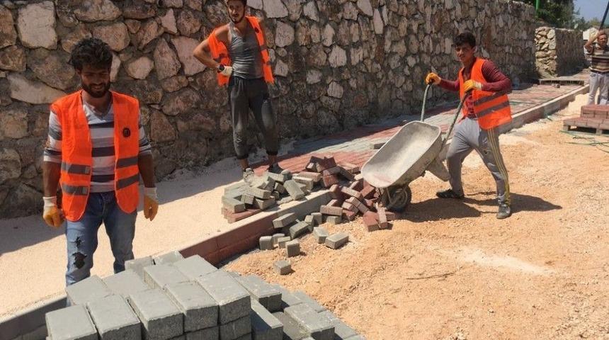 Bilecik Belediyesi Bayram &Ouml;ncesi Hazırlıklarına Devam Ediyor