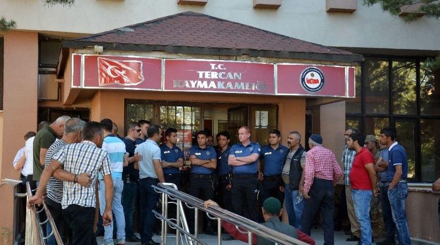 Erzincan&rsquo;daki Silahlı Kavgada &Ouml;l&uuml; Sayısı 5&rsquo;e Y&uuml;kseldi