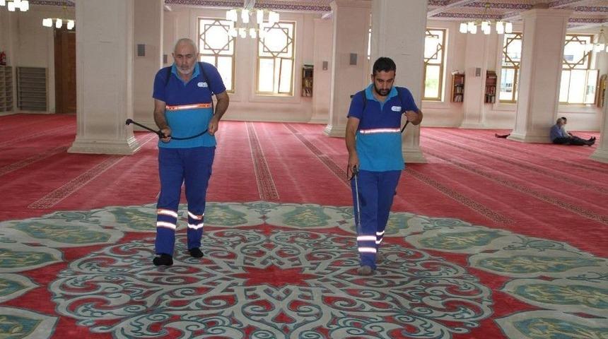 Esenyurt&rsquo;ta Bayramda Camiler G&uuml;l Gibi Kokacak