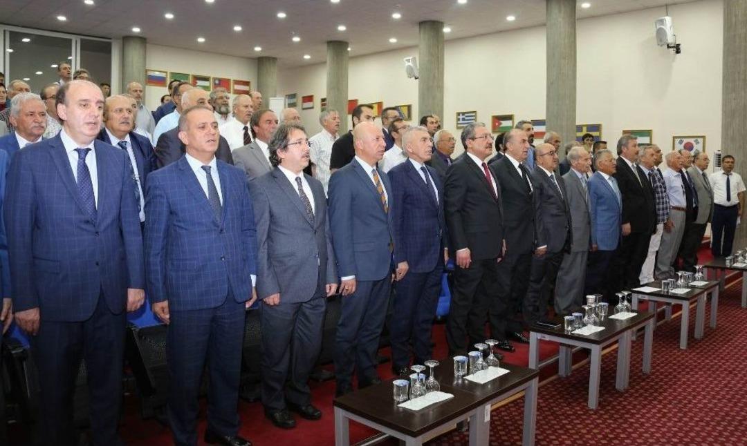 Gazetecilikte 30 Yılını Aşmış Meslek Mensupları &Ouml;d&uuml;llendirildi