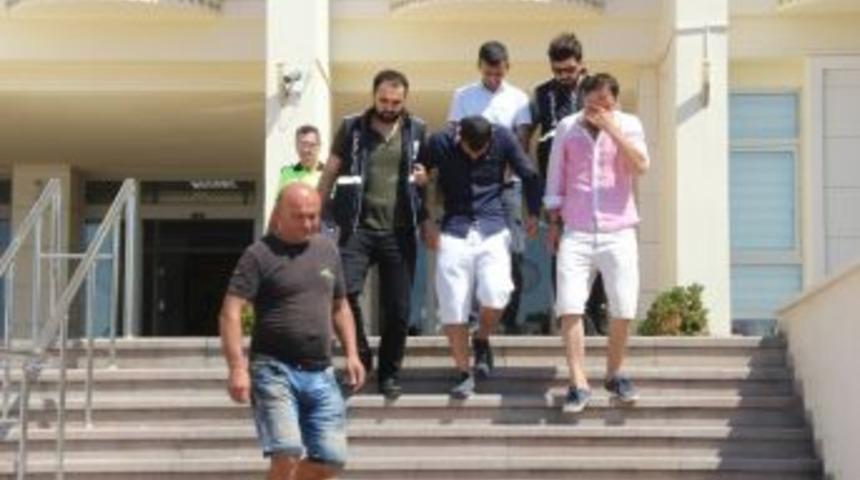 Şapka Takıp Tişört Giyerek Kılık Değiştiren Hırsız Kıs Kıvrak Yakalandı