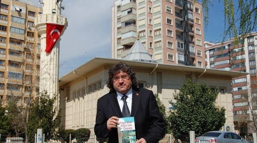 Sıra Dışı Cami Kitap Oldu