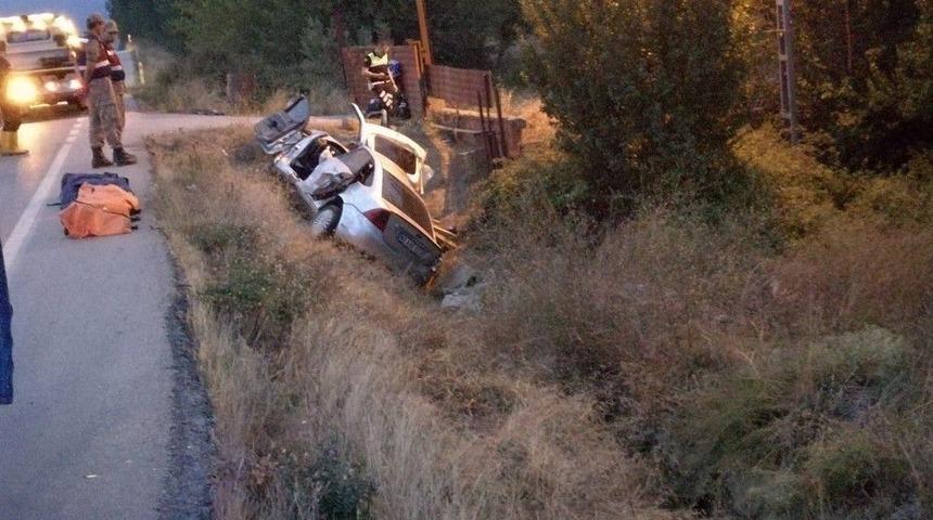Tokat&rsquo;ta Trafik Kazası: 2 &Ouml;l&uuml;