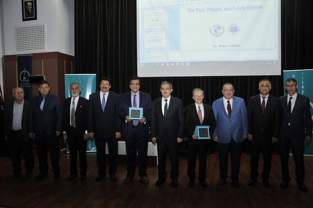 Sel&ccedil;uk&rsquo;ta, Arakan&rsquo;daki Rohingya Krizi Anlatıldı