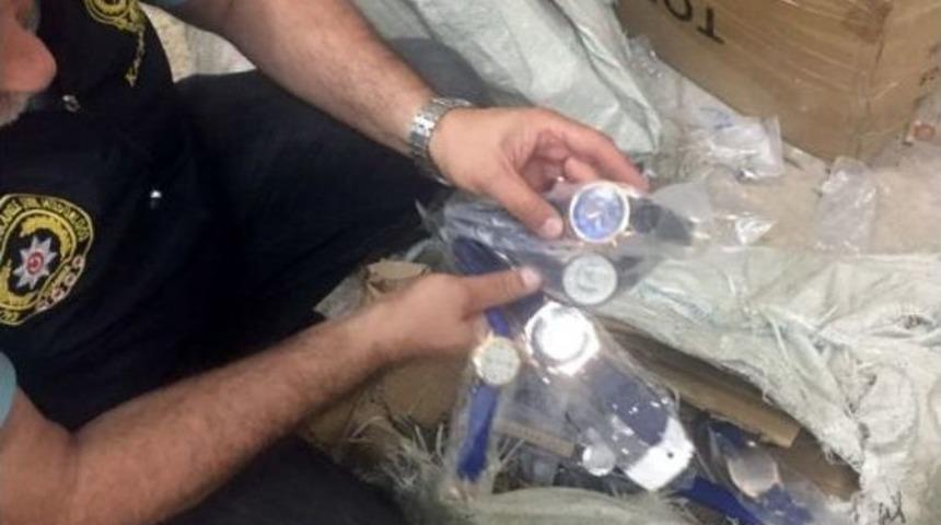 İstanbul’da 2 Bin 237 Kaçak Kol Saati Ve Güneş Gözlüğü Ele Geçirildi