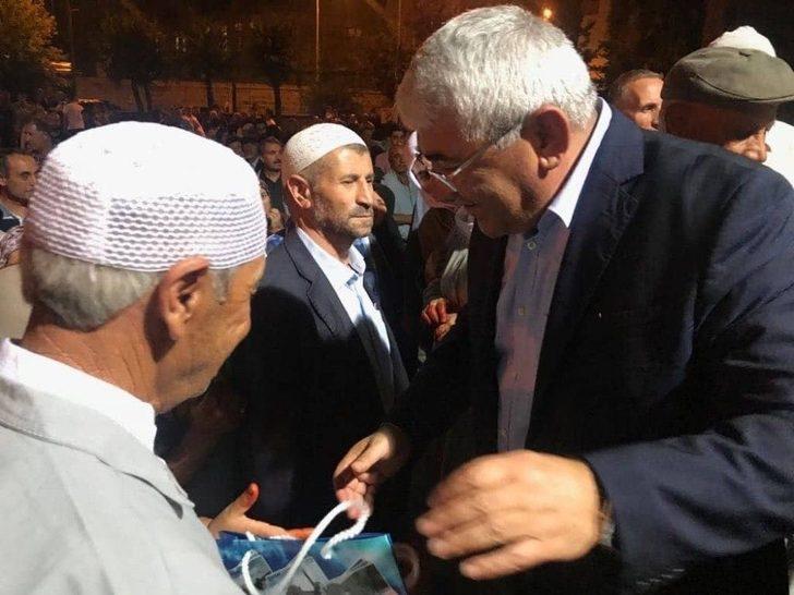 Kars Belediye Başkanı Karaçanta, Hacı Adaylarını Hacca Uğurladı G3