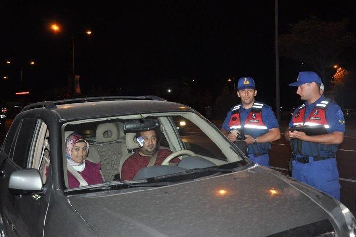 Karşılarında Bakanı Gören Yolcular Şaşkına Döndü G2