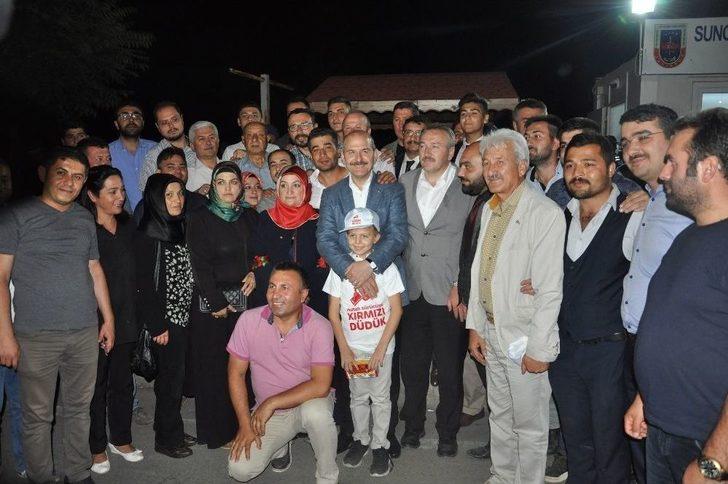 Karşılarında Bakanı Gören Yolcular Şaşkına Döndü G5